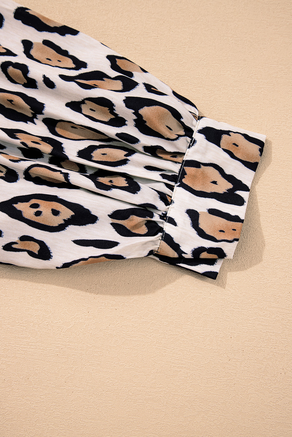 Jet Stream Leopard Print Balloon Sleeve Loose Blouse